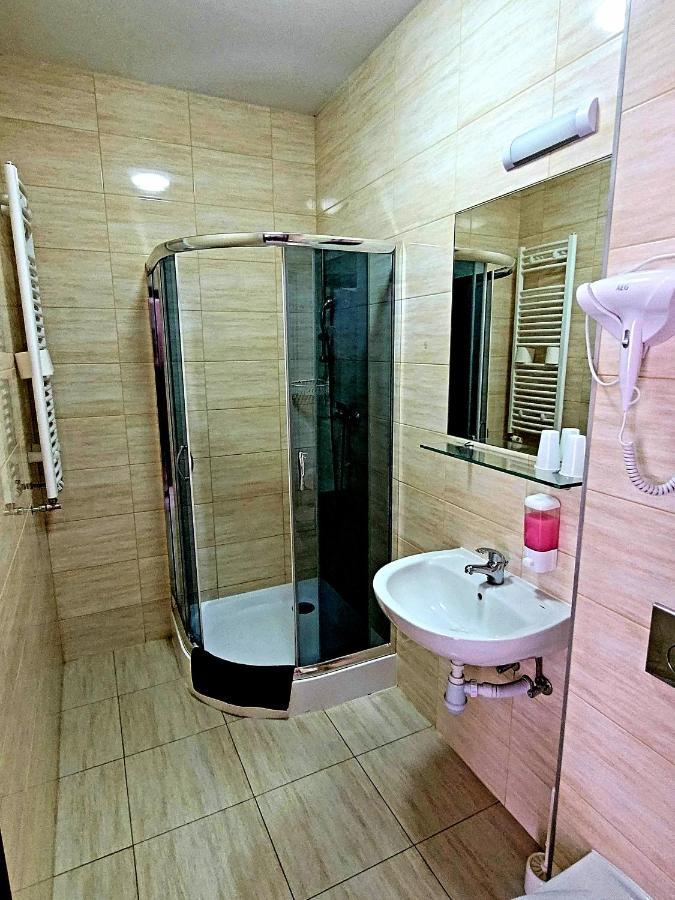 Double Room,1234793372:JPEG